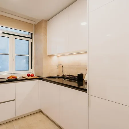 Mary Pink - No 3a - Glowing Two-bedroom *