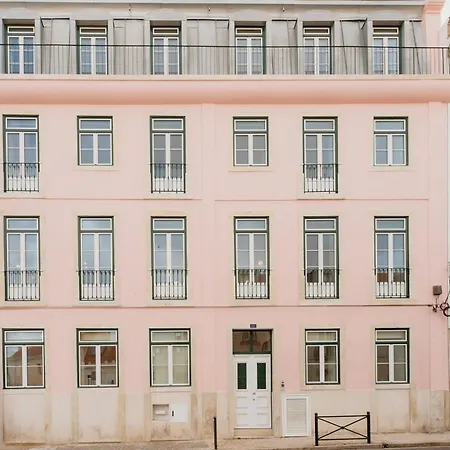 Mary Pink - No 3a - Glowing Two-bedroom * Lisbon