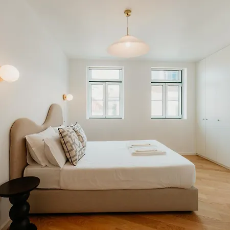 Apartment Mary Pink - No 3a - Glowing Two-bedroom Lisbon